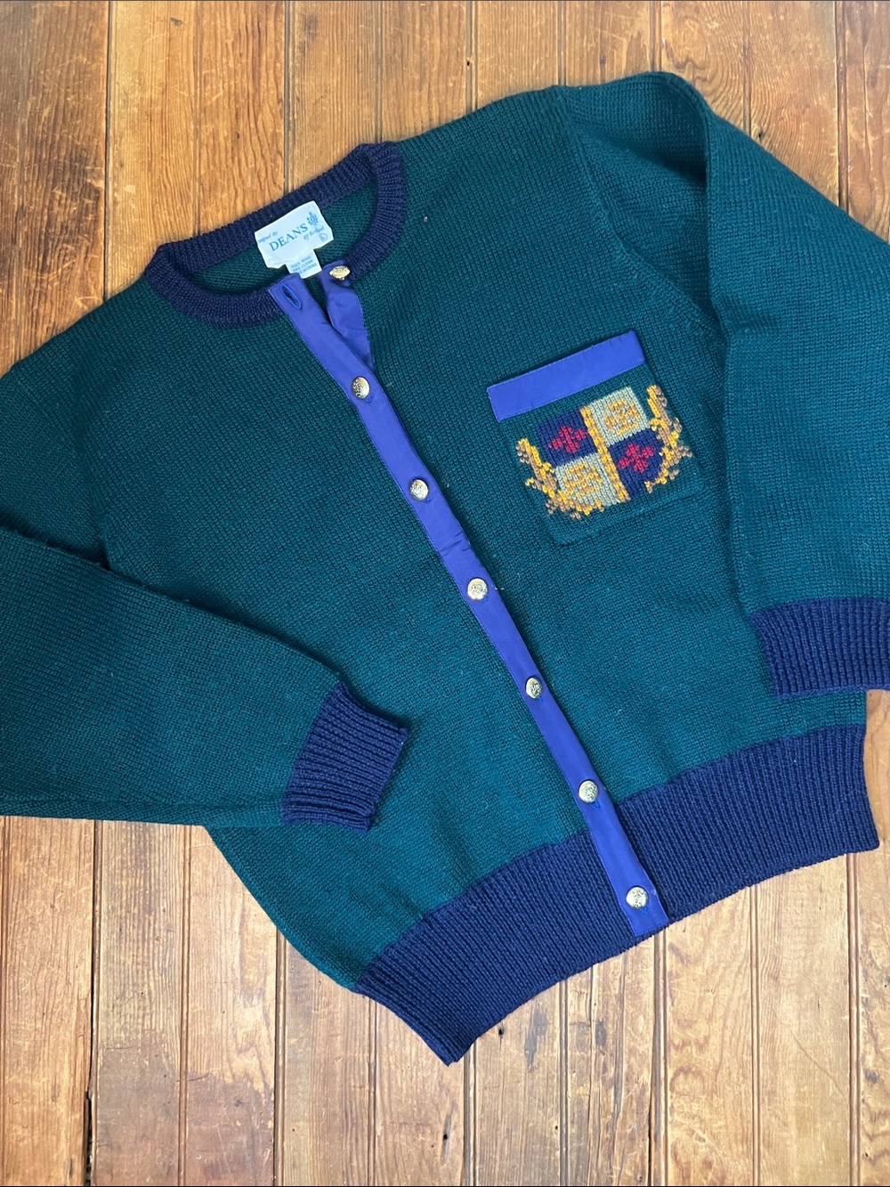 Vintage Women’s Scottish Knit Cardigan Sweater by Deans wool size large